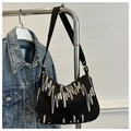Détail du sac cabas noir en toile avec broderie ondulée colorée et étiquette de marque - Noir