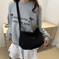 Sac fourre-tout noir en forme de croissant avec bandoulière large ajustable - Noir (Sans Pendentif)