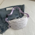 Riñonera blanca con textura tejida, correa de nailon púrpura y hebilla ajustable - Morado