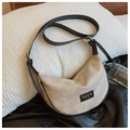 Sac hobo beige chic en similicuir avec bandoulière noire réglable et détails dorés - Gris (Sans Pendentif)
