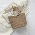 Borsa tote in paglia intrecciata marrone con manici in tessuto crema e bottone - Bianco Sporco