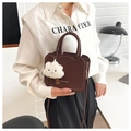 Borsa a mano in pelle marrone con ciondolo a nuvola e manico superiore curvo - Marrone Scuro