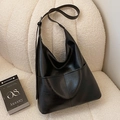 Bolso tote minimalista de cuero PU negro con bolsillos frontales y correa de hombro ajustable - Negro
