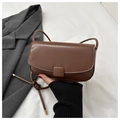 Borsa a tracolla marrone vintage con patta, dettaglio nodo e finiture dorate - Marrone Scuro