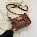 Elegante borsa a tracolla in pelle PU marrone con simpatica toppa ricamata a cane - Marrone