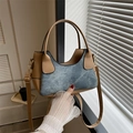 Borsa a spalla in denim blu e pelle marrone con manico e tracolla regolabile - Cachi