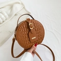 Petit sac rond marron en similicuir matelassé avec boucle dorée élégante - Marron