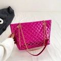 Rose metallic gewatteerde shopper met gouden ketting en ruitjespatroon voor dames - Rozerood