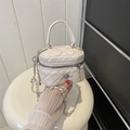 Mini borsa trapuntata color crema con logo floreale e tracolla a catena in argento - Piccolo / Bianco Sporco