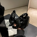 Sac baguette noir de style français avec anse plissée et lettrage doré chic - Noir