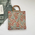 Borsa tote in tela floreale con manici in bambù e ricami vintage - Piccolo Fiore Rosso