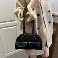 Retro black baguette shoulder bag in matte fabric with glossy patent leather pockets - No Pendant / Black
