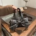 Metallsilberne Beuteltasche mit großer Schleife und Sternnieten, vielseitige Handtasche - Grau