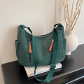 Borsa a tracolla in velluto a coste verde scuro con tracolla regolabile e tasche zip - Verde