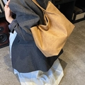 Grande borsa tote in pelle scamosciata marrone dal design minimalista da donna - Marrone
