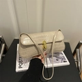 Elegante borsa sottobraccio beige in pelle coccodrillo con fibbia in metallo dorato - Cachi