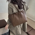 Klassische dunkelbraune Leder-Shopper-Tasche für Damen mit großem Fassungsvermögen und Stil - Braun