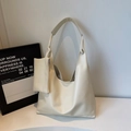 Grande borsa tote minimalista in pelle PU beige con pochette coordinata con zip - Bianco Sporco