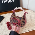 Mini borsa a mezzaluna leopardata con fiocchi rossi e dettagli in pizzo - Leopardato Rosso