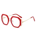 Polygonale Anti-Blaulicht-Brille mit rotem Rahmen und goldenen Metallbügeln - Roter Rahmen