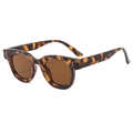 Retro tortoiseshell oval sunglasses with thick frames and premium brown lenses - Leopard Frame / Tea Lens