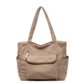 Bolso tote de pana color caqui con múltiples bolsillos y cremallera en fondo blanco - Caqui