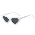 Modische weiße Katzenaugen-Sonnenbrille mit Perlenbesatz und dunklen Gläsern für Damen - Normal / Weißer Rahmen Graue Gläser
