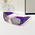 Lunettes de soleil tendance dégradé violet avec verres gris et anneau doré latéral - Standard / Standard (incl. TVA 13 %) monture violette et rose avec verres gris