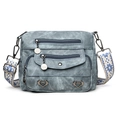 Sac bandoulière en denim bleu avec poches zippées et bandoulière ethnique de couleur variante - Bleu