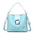 Lichtblauwe bucket bag met krokodillenprint, zilveren gesp en afneembare schouderband - Blauw