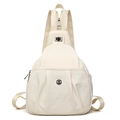 Borsa pettorale plissettata in pelle bianco crema con logo argento e tracolla larga - Bianco Sporco