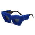 Occhiali da sole cat eye con pelliccia blu creativa e lenti scure sfumate - Pelliccia Blu
