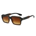 Gafas de sol cuadradas con montura negra y carey con remaches de estrella dorados - Montura Té Lente Té Degradado