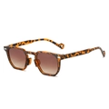 Fashionable tortoise shell sunglasses with brown gradient lenses and square frames - Leopard Frame Gradient Brown Lens