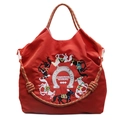 Borsa tote rossa con ricamo di cavalli e tracolle intrecciate su sfondo bianco pulito - Rosso