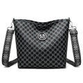 Schwarze Vintage Schultertasche aus weichem Leder mit M-Monogramm und Ethno-Gurtband - Schwarz