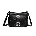 Sac à bandoulière noir classique en similicuir souple avec plusieurs poches zippées - Noir
