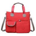Bolso tote de nailon rojo con asas grises y varios bolsillos con cremallera - Rojo