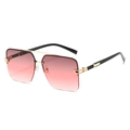 Retro semi-rimless square sunglasses with pink gradient lenses and golden metal frame - Regular / Gold Frame Gray Pink Lens
