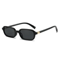 Schwarze rechteckige Sonnenbrille mit eleganten goldenen Metallnieten an den Bügeln - Normal / Schwarzer Rahmen Graue Gläser