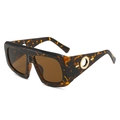 Fashion oversized tortoiseshell sunglasses with brown lenses and golden metal ring detail - Leopard Frame / Tea Lens