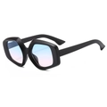 Oversize Sechseck-Sonnenbrille in Mattschwarz mit blau-rosa Verlaufsgläsern für Damen und Herren - Schwarzer Rahmen / Blau-Gelbe Gläser