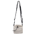 Sac bandoulière léger en nylon beige avec cordon de serrage et texture plissée élégante - Blanc Cassé