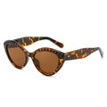 Occhiali da sole cat eye tartarugati con eleganti dettagli di borchie in metallo - Regolare / Montatura Leopardata Lente Marrone