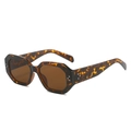 Occhiali da sole geometrici tartarugati con lenti marroni e rivetti in argento - Montatura Leopardata Lente Marrone