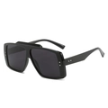 Lunettes de soleil noires à dessus plat avec monture rectangulaire et rivets argentés - Monture Noire Verres Gris