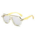 Occhiali da sole aviatore oversize con montatura gialla chiara e lenti grigie - Regolare / Montatura Grigia Asta Gialla Lente Grigio Chiaro