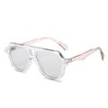 Lunettes de soleil pilote oversize avec monture rose transparent et verres gris clair - Standard / Monture standard grise avec branches roses et verres gris clair