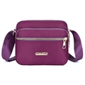 Borsa a tracolla in nylon impermeabile viola scuro con cerniere dorate e spallina - Viola