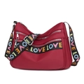 Burgunderrote Nylon-Umhängetasche mit Multi-Reißverschluss und buntem LOVE-Stickerei-Gurt - Rot